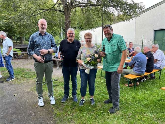 Die SPD hatte Hans Peter Ammel (2.v.l.) als Bürgermeister von Mendig feierlich verabschiedet.  Foto: privat