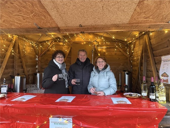 Die SPD war mit einem eigenen Glühweinstand bei Weihnachtsmarkt dabei.  Foto: privat