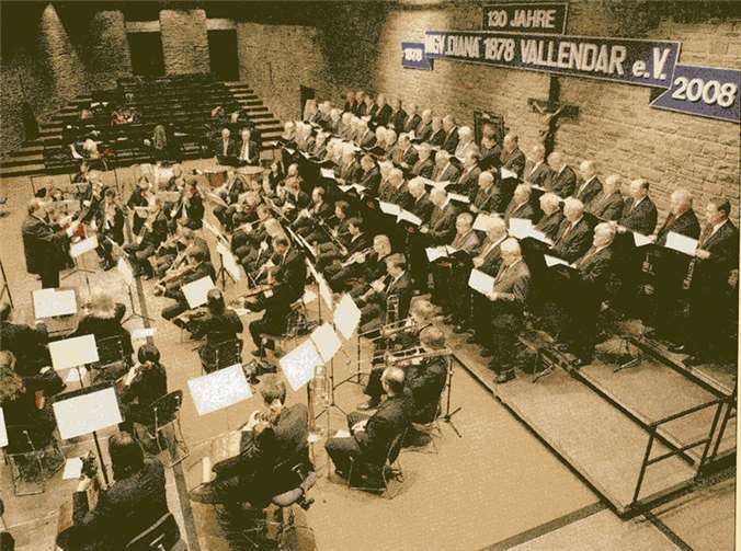 Die Sänger beim Galakonzert am 9. November 2008. privat