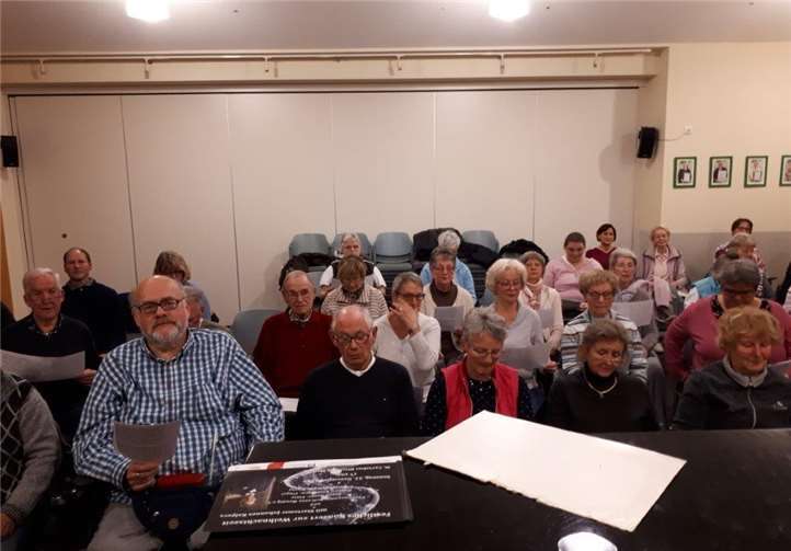 Die Sänger und Sängerinnen bei der Ganztagsprobe. Foto: privat