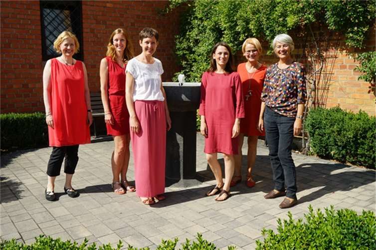 Die Sängerinnen des Ensemble PuraVoce laden zu ihrem Konzert ein.  Foto: privat