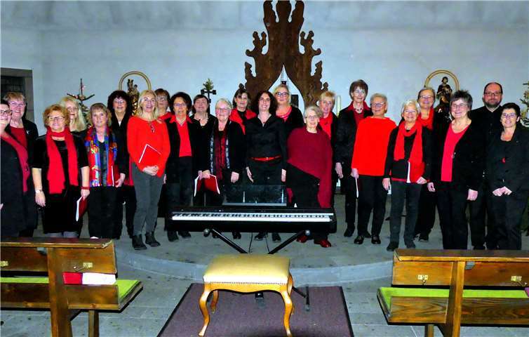 Die Sängerinnen des Frauenchors hatten ein abwechslungsreiches Programm eingeübt. Foto: privat