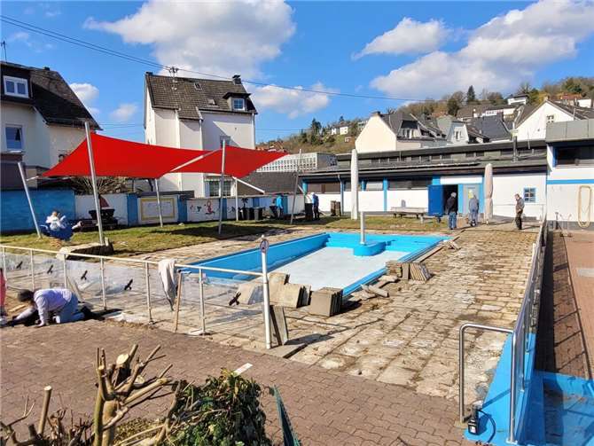 Die Sanierungsarbeiten am Kinderbereich im Freibad Linz.Foto: Schwimmclub Linz