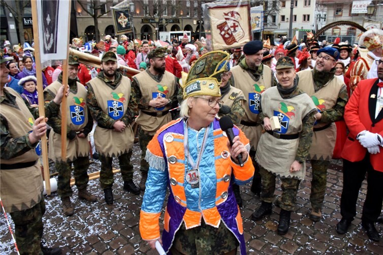 Die Sanitäter hatten erfolglos die Verteidigung der Bundeswehr Burg übernommen.