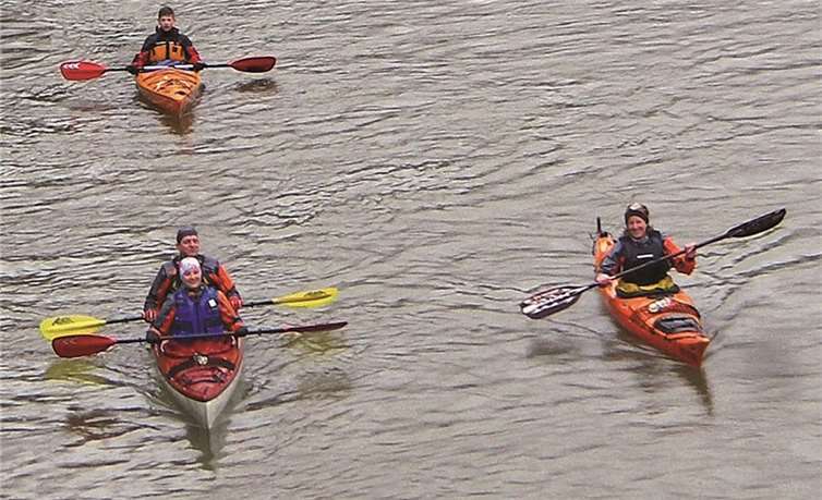 Die Sauer, der kleinere Fluss mit kleinen Schwällen und Stromschnellen ist immer wieder interessant. privat