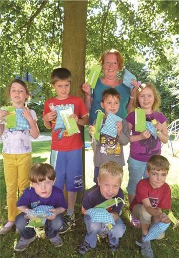 Die Sausewind-Kinder mit Lesezeichen und Duftkissen.privat