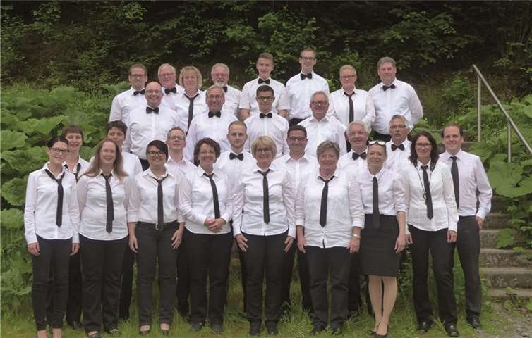 Die Sayner Musikanten freuen sich über das gelungene Sommerkonzert unter dem Motto: „Go to America“.privat