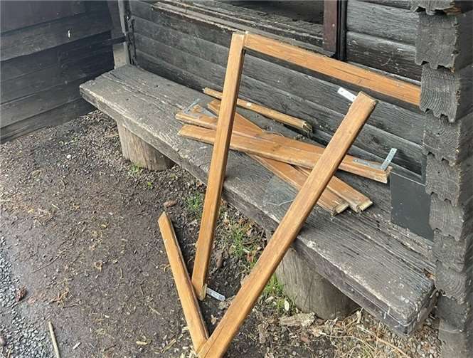 Die Schäden werden auf eine mittlere vierstellige Summe beziffert.  Foto: Doris Heinen