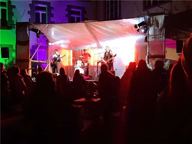Die Schäl Pänz aus Niederzissen rockten den Abend.Foto: Martina Nachtsheim
