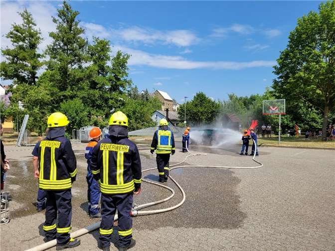 Die Schauübung der Jugendfeuerwehr begeisterte die Zuschauer.