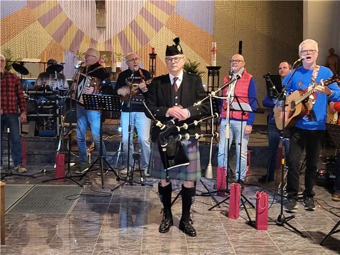 Die Schdäifleda und Freunde.  Fotos: Christoph Schwickart