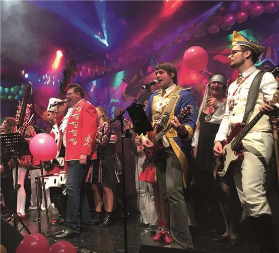 Die Schlooffmötschen wollen den Saal zum Kochen bringen.