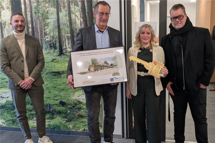 Die Schlüsselübergabe.