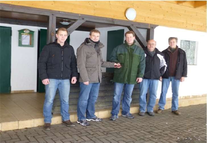 Die Schlüsselübergabe an den neuen Hüttenwart erfolgte durch den 1. Vorsitzenden Carsten Höh.privat