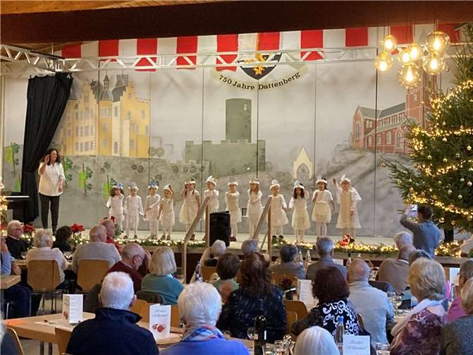 Die Schneeflocken aus der Kindertagesstätte zeigten ihr Können.