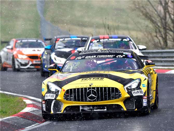 Die Schneeflocken sind schon zu erahnen.