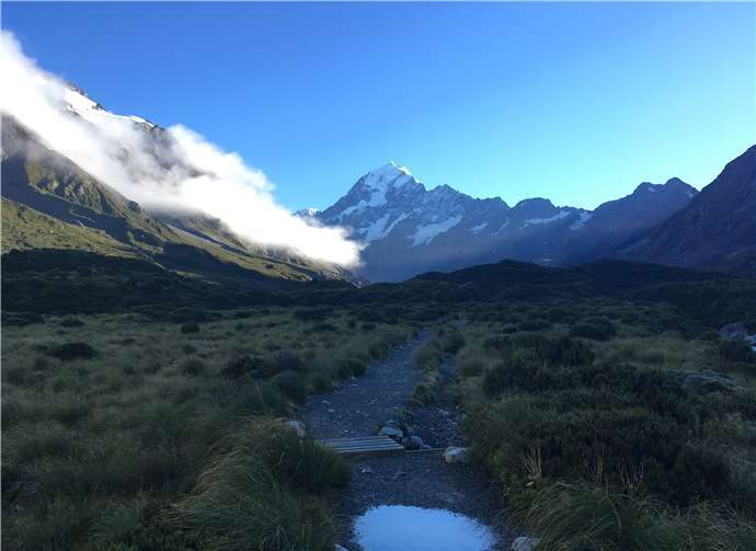Die Schönheiten Neuseelands lernen die Seniorentreff-Besucher am 25. September kennen. Fotos: Pro-Mendig e.V.