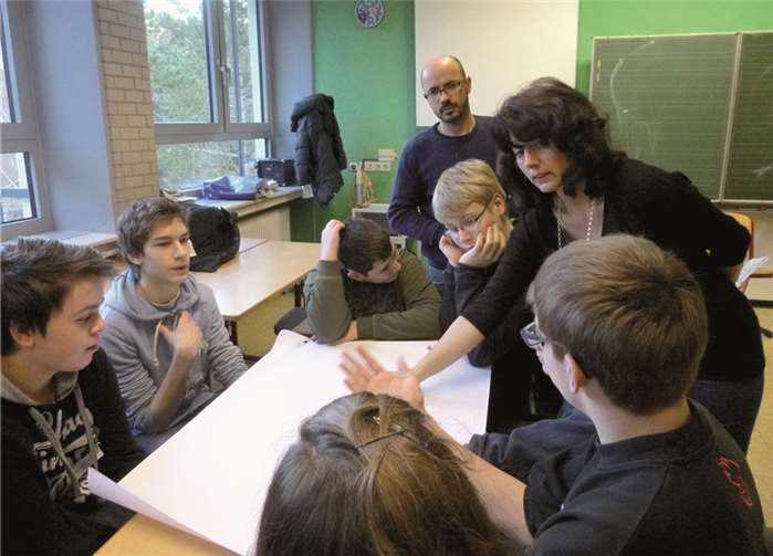 Die Schüler beschäftigten sich intensiv sowohl mit stofflichen als auch mit nichtstofflichen Drogen.privat