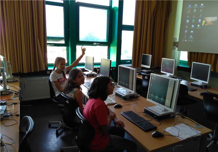 Die Schüler beteiligten sich rege an den interaktiven Workshops.