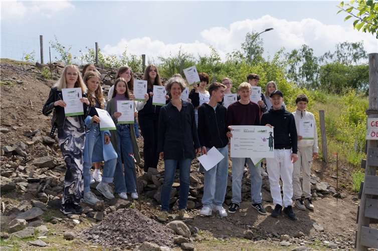 „Echt-kuhl-le“-Schüler leisten wertvollen Beitrag zur Bodenbildung Die Schüler der Freien Waldorfschule Mayen landeten beim landesweiten Schulwettbewerb auf dem 4. Platz. Foto: Carsten Liersch
