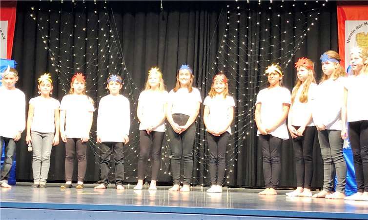 Die Schüler der vierten Klasse der Grundschule Lay führten ein kurzweiliges und ganz bezauberndes Weihnachtsmusical auf.Fotos: privat