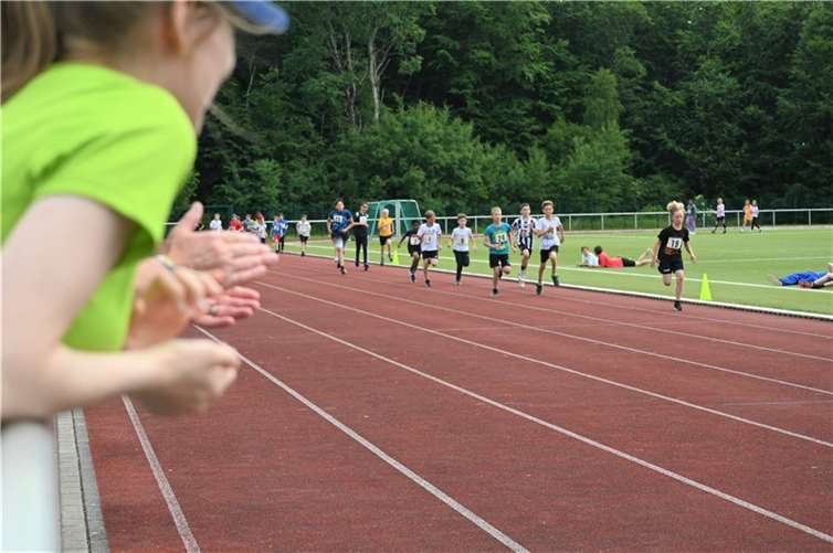 Die Schüler des Gymnasiums nahmen an den Bundesjugendspielen teil. Foto: Gymnasium Kannenbäckerland