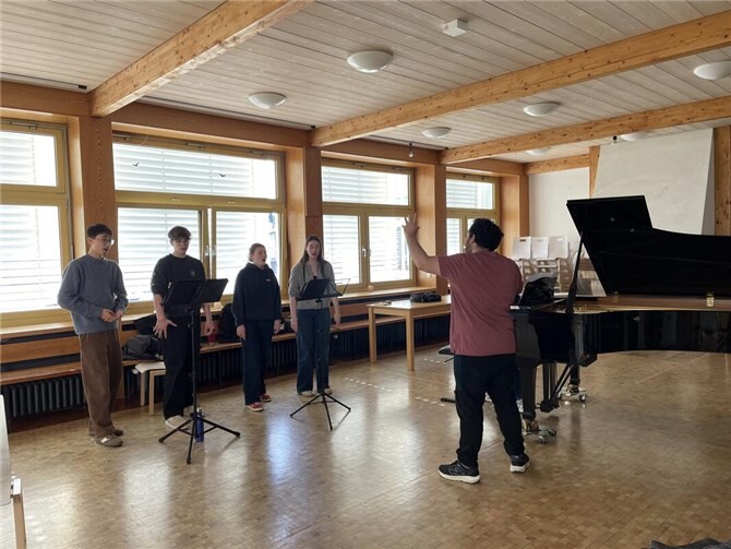 Die Schüler des Landesmusikgymnasiums freuten sich über die namenhafte Unterstützung bei ihren Proben.
