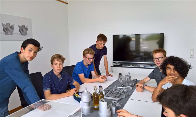 Die Schüler entwickelten einen Multifunktionsstift mit vier unterschiedlichen Kugelschreiber-Farben, USB-Stick und Textmarker. Astrid Heilmann-Cappel