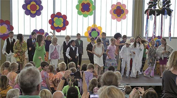 Die Schüler fühlten sich in die siebziger Jahre zurückversetzt.D. Beulmann