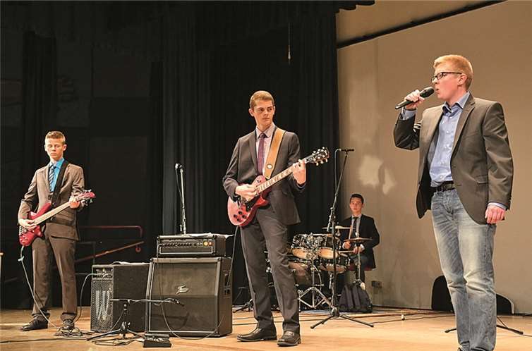Die Schüler gestalteten auch musikalisch die Entlassfeier.