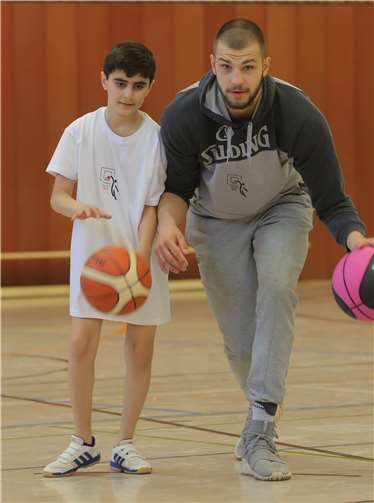 Die Schüler holen sich Tipps von ihren Idolen.