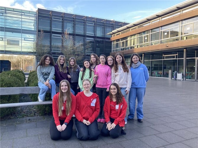 Die Schüler in Remagen.  Foto: Christina Hoerster