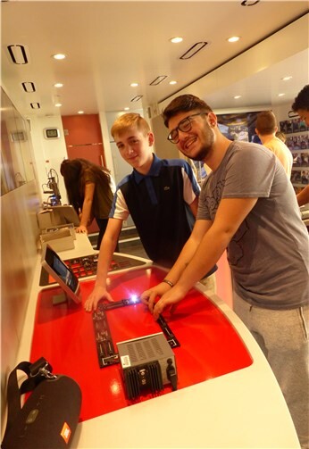 Die Schüler konnten praktische Übungen ausführen.