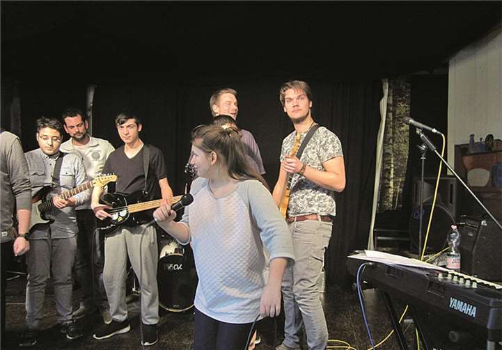 Die Schüler lernten, mit Instrumenten umzugehen.