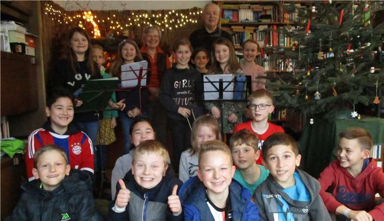 Die Schüler mit dem Ehepaar Nieten.Foto: privat