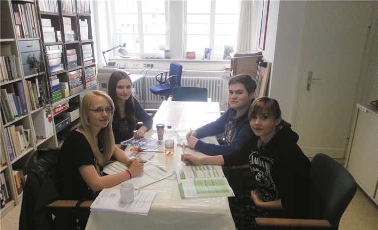 Die Schüler sammelten im Jugendbüro wertvolle Erfahrungen.privat