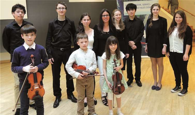 Die Schüler und Schülerinnen der Musikschule Koblenz, die die Zuhörer musikalisch verzauberten. BSB