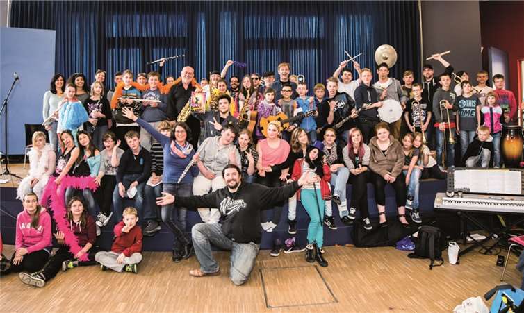 Die Schüler/Innen beim Probenwochenende für „Coco Superstar“. privat