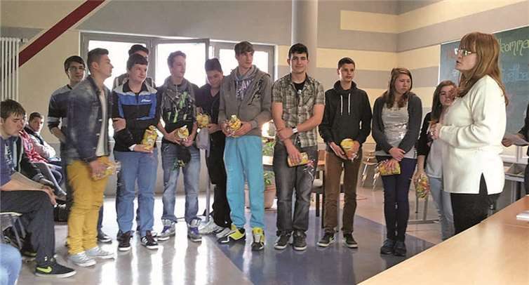 Die Schüler/Innen erhielten ihre Präsente. privat