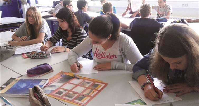 Die Schüler/Innen verfassten Briefe für die Soldaten. privat