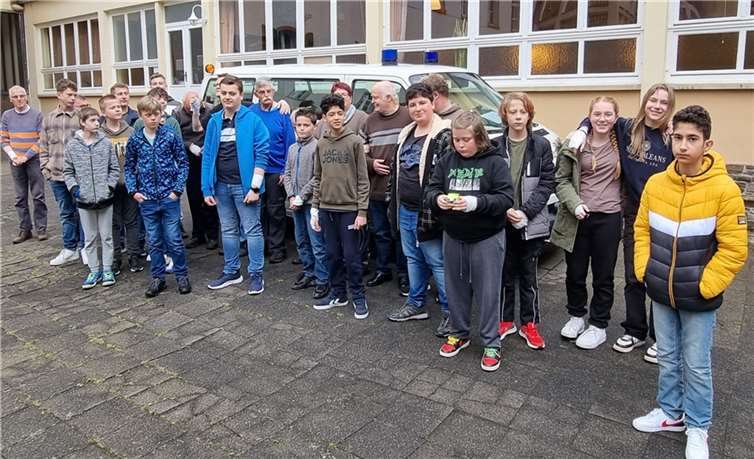 Die Schülergruppe hat wichtige Informationen zum Thema „Erste Hilfe“ gelernt.  Fotos: Kloster Ebernach