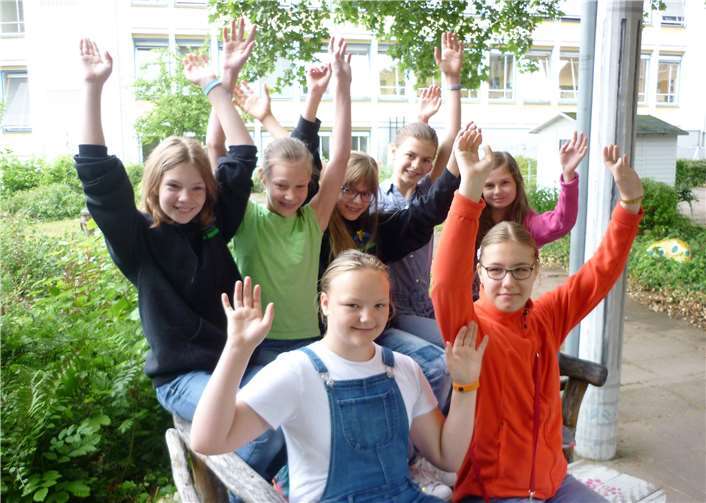 Die Schülerinnen blicken auf die zwei Jahre Orientierungsstufe zurück.Privat