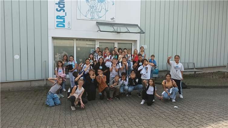 Die Schülerinnen und Schüler besuchten das DLR-School-Lab.  Foto: privat