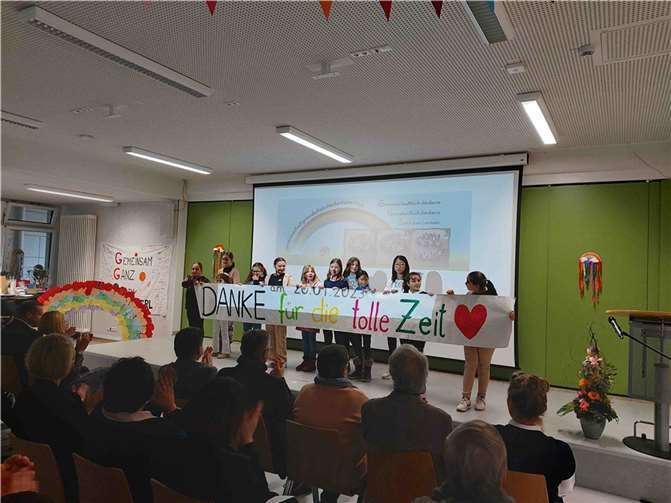 Die Schülerinnen und Schüler dankten Barbara Bienentreu für eine tolle Zeit. Fotos: privat