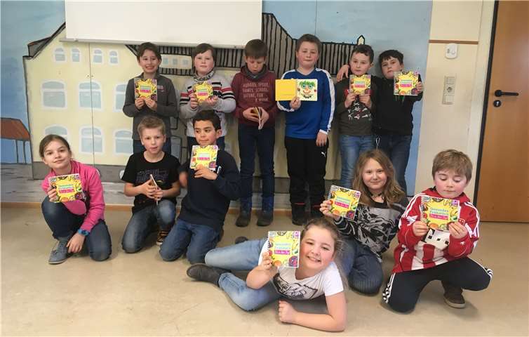 Die Schülerinnen und Schüler der Grundschule Kempenich lernten an diesem Morgen, wie ein gesundes Frühstück zubereitet wird. Foto: Margret Nelles-Lawnik