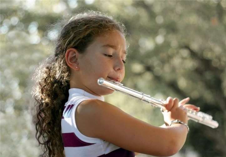 Die Schülerinnen und Schüler der Kreismusikschule Mayen-Koblenz haben ein buntes Programm vorbereitet. KMS MYK