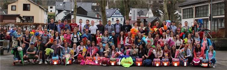 Die Schülerinnen und Schüler des Abiturjahrganges in der sogenannten Mottowoche. Foto: privat