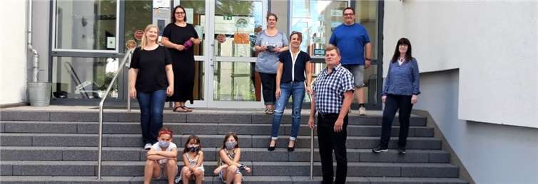 Die Schülerinnen und Schüler freuten sich über die gespendeten Masken. Foto: privat