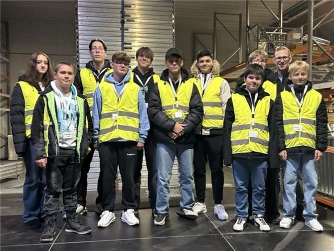 Die Schülerinnen und Schüler konnten einen spannenden Blick hinter die Kulissen werfen. Foto: VG Weißenthurm / Katrin Lyding