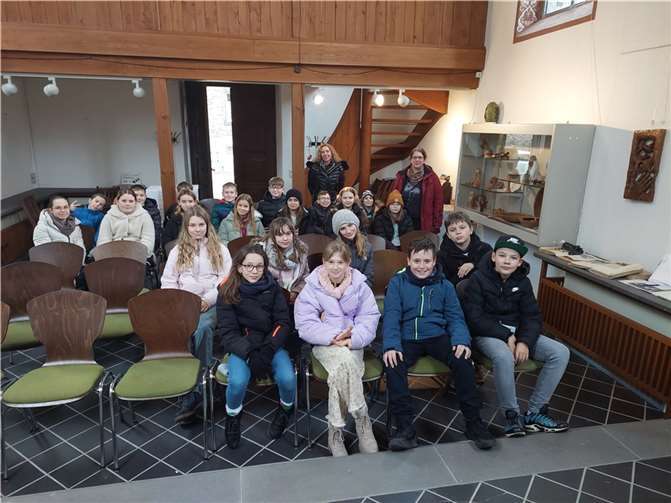 Die Schülerinnen und Schüler konnten viele Fragen stellen. Foto: Eva Krechel